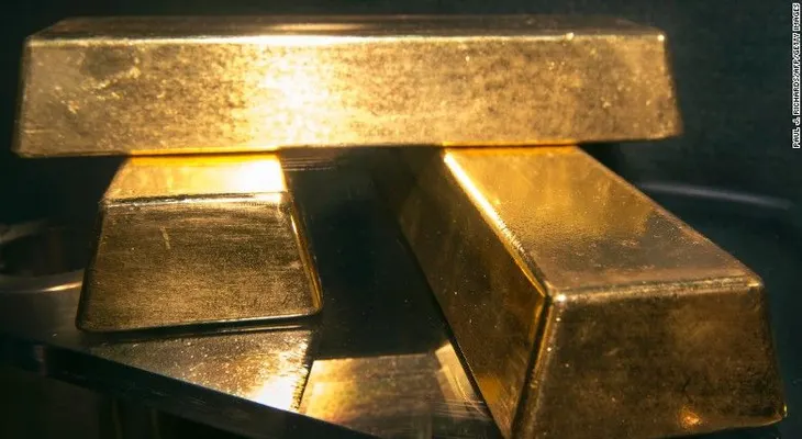 Un trabajador de la Casa de la Moneda canadiense contrabandeó con oro escondido en... sí, ahí