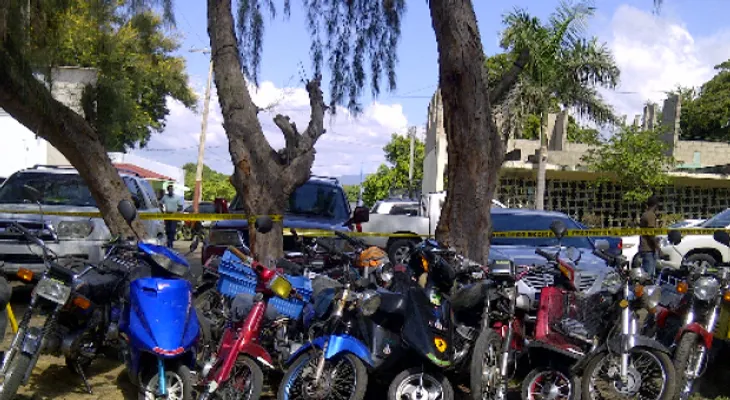 PN recupera 16 motocicletas robadas en una compraventa de Santiago