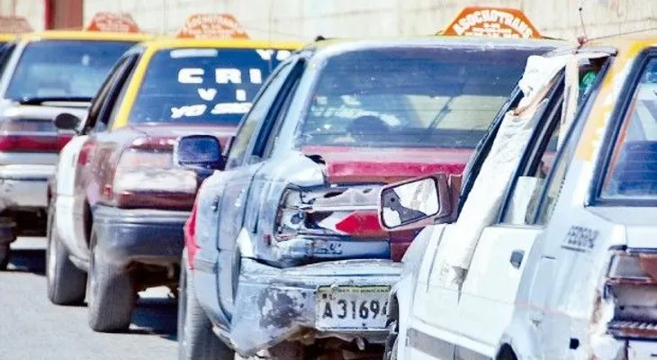 Dirigentes choferiles "alborotados", por anuncio sustitución rutas de "concho" por autobuses; rechazan medida