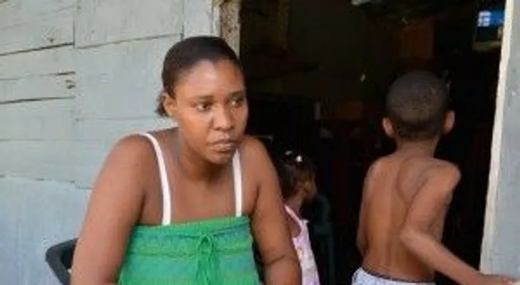 Vecinos dudan versión de Carla Massiel sobre desaparición de su hija 