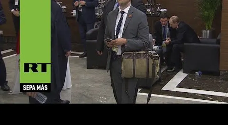 Un tipo espia a Putin y Obama durante el G20 (VIDEO)