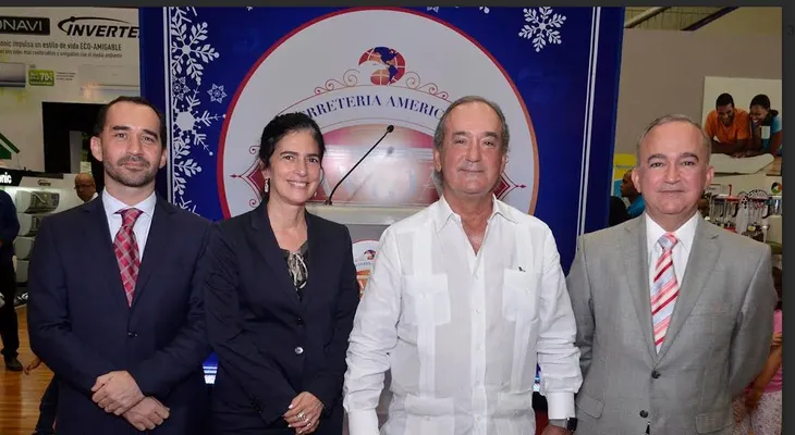 Ferretería Americana celebra La Navidad