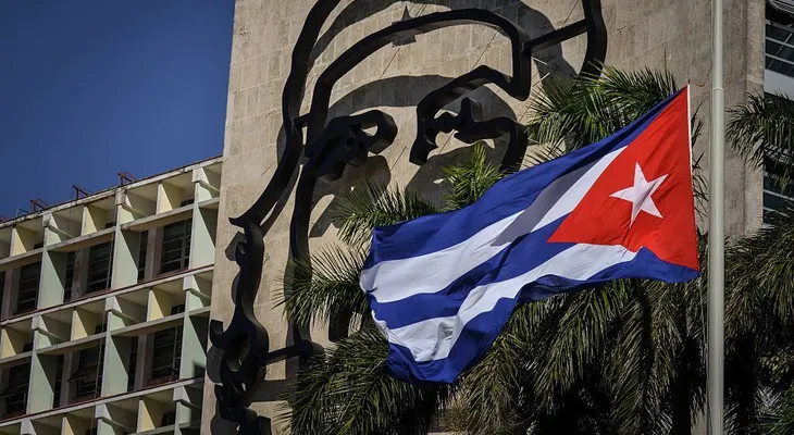 Cuba entrega 1.000 becas a Colombia; la mitad de ellas serán para exguerrilleros de las FARC