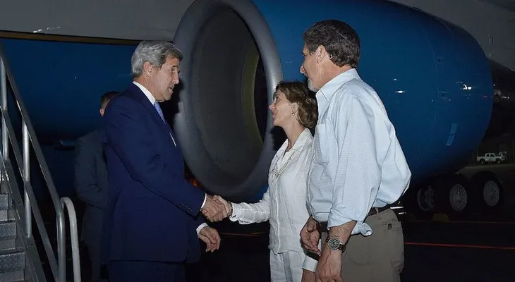 El secretario Kerry se reúne con Maduro en Cartagena