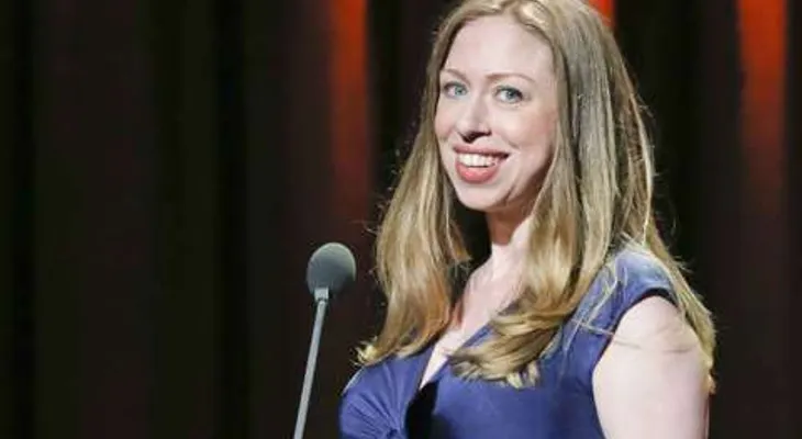 Bill y Hillary Clinton ya son abuelos