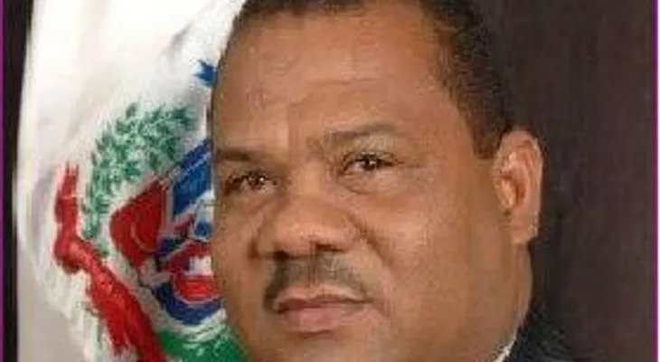 Niño de 4 años pide a Danilo Medina que acepte la reelección, pero la Constitución se lo prohibe