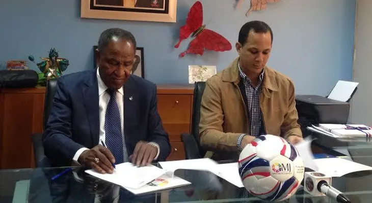 Ministerio Juventud  y Fedofútbol firman convenio 
