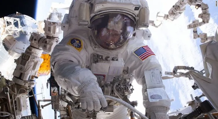 Astronauta estadounidense que impuso récord en el espacio... y así la felicitó Trump