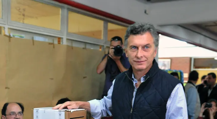 Resultados preliminares indican que Macri lidera la votación