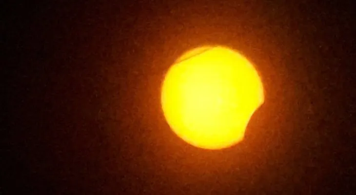 Dominicanos quedaron frustrados por no por poder ver eclipse parcial de Sol 