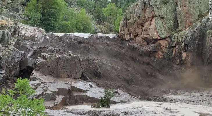 Una crecida deja al menos 9 muertos en Arizona, EE.UU.