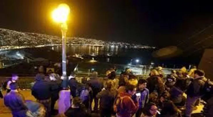 Suman 11 los muertos por fuerte sismo de magnitud 8,3 en Chile; un millón de evacuados