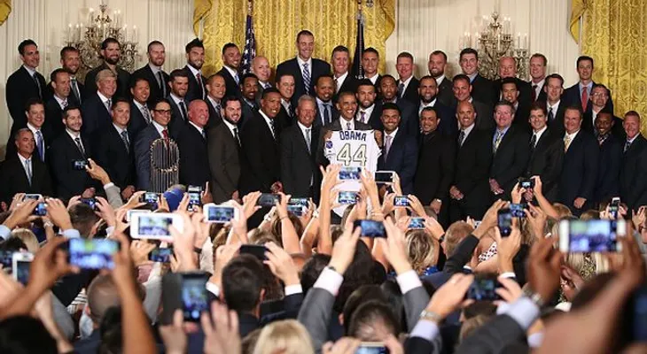 Obama recibe a los Reales en la Casa Blanca