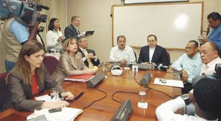 Patronos quieren acuerdo salarial en base a un 12% en reunión CNS