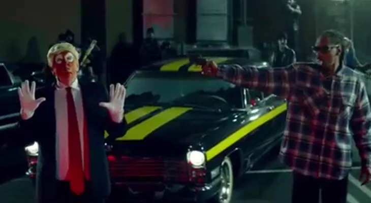 El rapero Snoop Dogg "disparó" contra Donald Trump y el presidente le respondió en Twitter