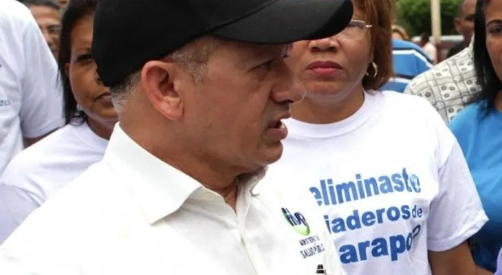 Medina destituye al ministro de Salud tras muerte de niños