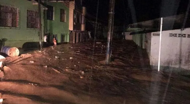 Colombia: Avalancha por fuertes lluvias deja muertos y heridos