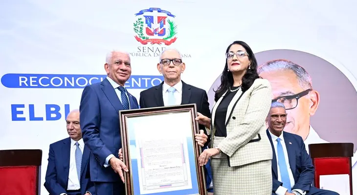 Senado reconoce trayectoria de los médicos Ramón Modesto Tallaj y Elbi Eulogio Morla Báez