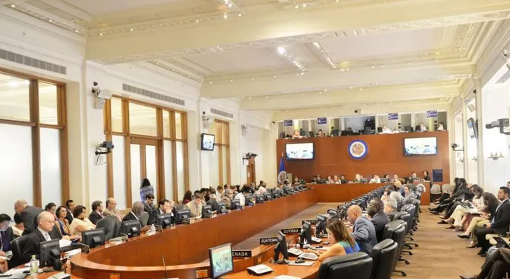 Colombia no consigue convocar reunión de cancilleres en la OEA
