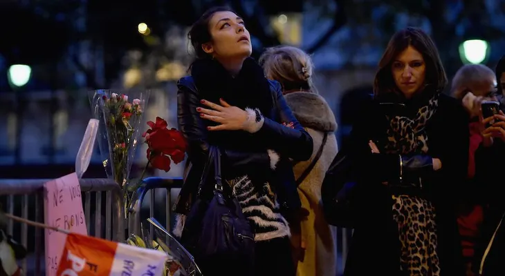 Dos mexicanas y tres chilenos fallecieron en la matanza de París, confirma autoridades