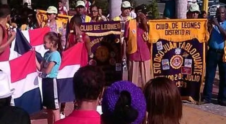 Clubes de Leones Distrito R-1 realizan caminata en honor a Duarte