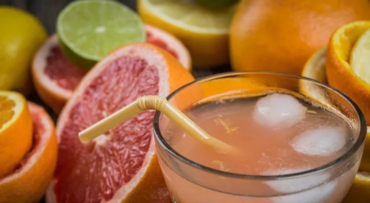 4 Jugos recomendado para eliminar piedras en los riñones (VIDEO)