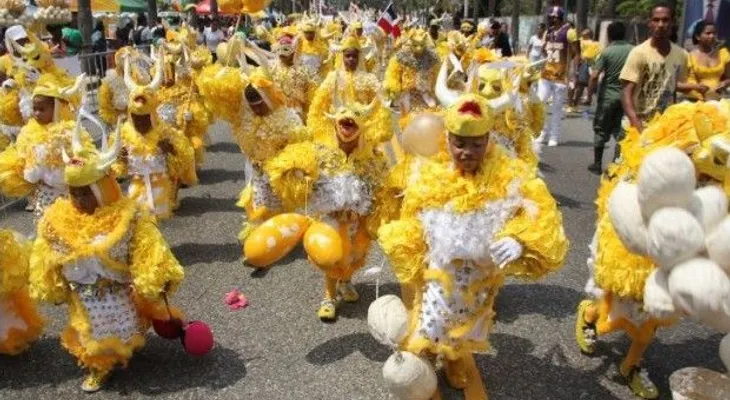 Comparsa "Los Arahuacos de Villa Duarte" gana Gran Premio del Carnaval Infantil