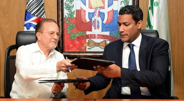 Lotería y Ministerio de Industria y Comercio respaldarán mediana y pequeña empresa