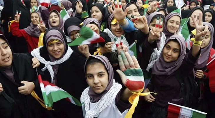 El calvario que padecen las mujeres que quieren ver fútbol en Irán