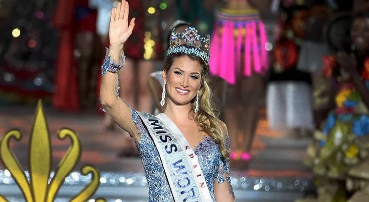 Miss Mundo confiesa la trampa que le ayudó a ganar (VIDEO)