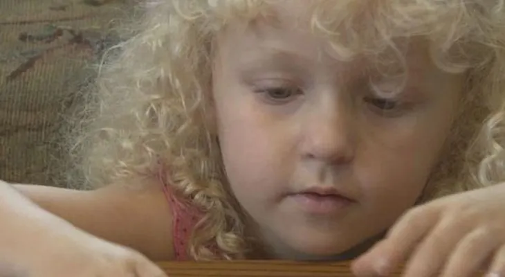 Una niña de 3 años es más inteligente que el 98% de la población mundial