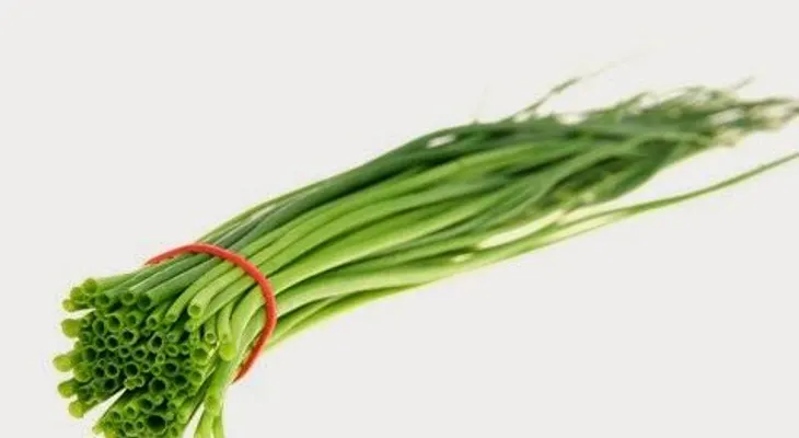 ¿Para qué es bueno comer cebollín?