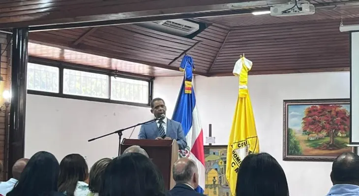Médicos dominicanos mantienen lucha contra artículos del nuevo Código Penal que podrían criminalizar la práctica médica