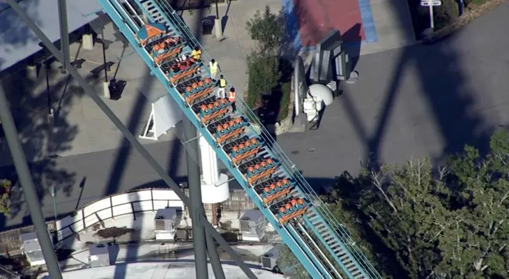 Muere un hombre al caer de la montaña rusa Goliath en Six Flags Over Georgia