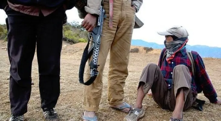 Rebeldes maoístas matan a 24 paramilitares indios 