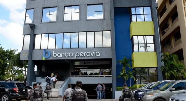 Solicitan al MP acusar por caso Banco Peravia