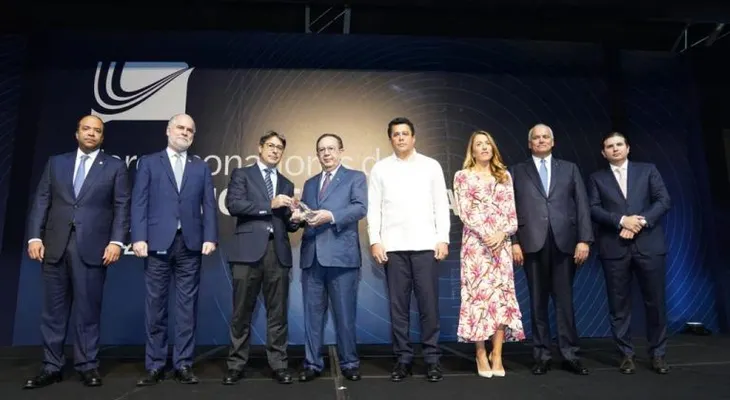 RD cerrará 2022 con más de mil millones de inversión en proyectos turísticos y un impacto de 16% en el PIB; reconocen a Valdez Albizu