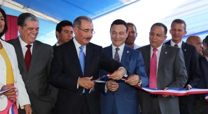 Presidente Medina inaugura estancia infantil y dos escuelas en SFM