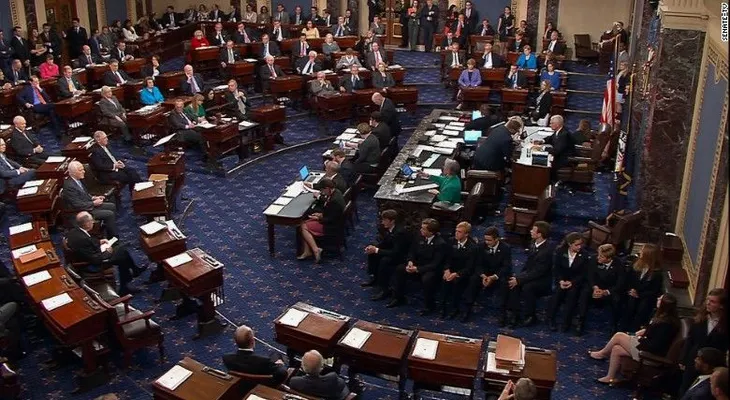 Plan republicano para derogar el Obamacare fracasa en una dramática votación en el Senado