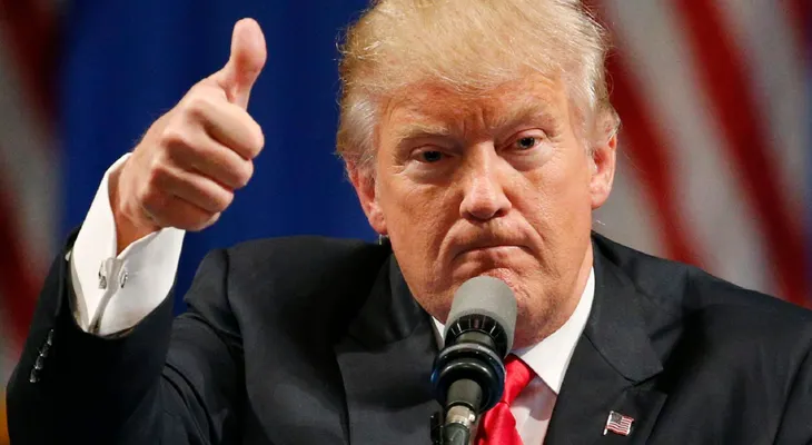 Trump: ¿Tienes 10 dólares para ayudar a un multimillonario?