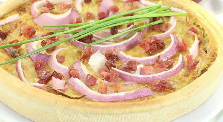 Tarta de cebolla y tocineta