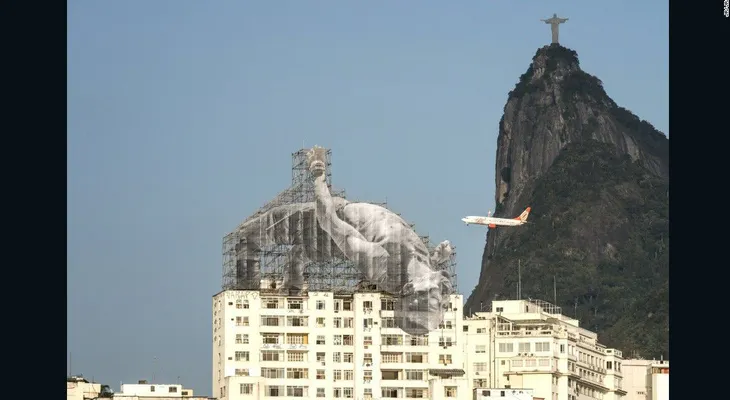 Figuras gigantes se apoderan de Río para los Juegos Olímpicos