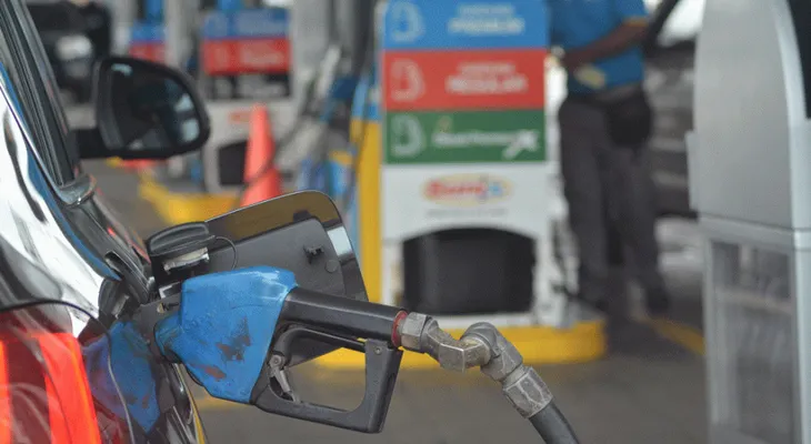 Suben precios combustibles; gasolina premium RD$2.90; regular 1.60; GLP igual