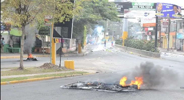Hieren agricultor en protesta por arreglo de carretera en San Juan