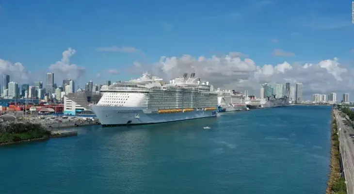 EEUU eleva alerta de viajes en cruceros y pide evitarlos, incluso a vacunados