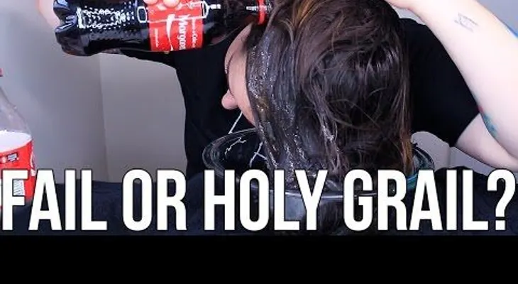 ! Mira lo que te pasa si te lavas el cabello con coca cola (VIDEO)