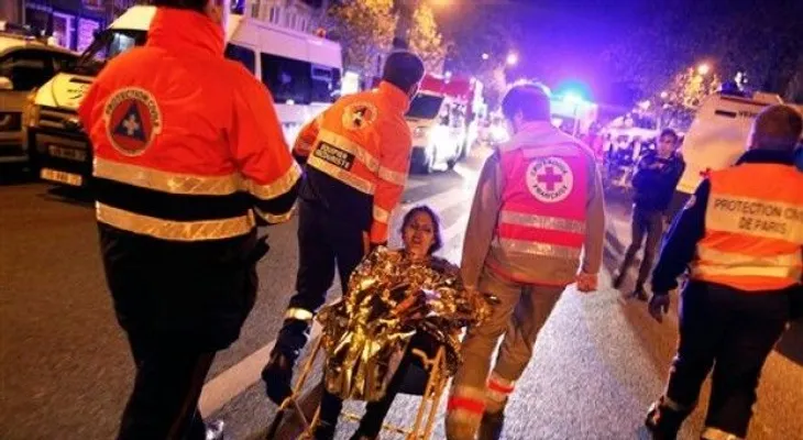 Francia promete castigar a Estado Islámico por ataques