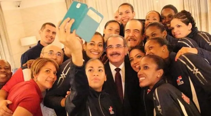 Danilo Medina a Selección Voleibol Femenino: "Gracias por esta nueva alegría"