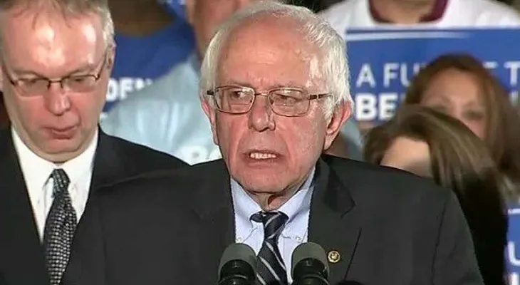 Bernie Sanders enfrenta ataques de los medios después de una nueva entrevista