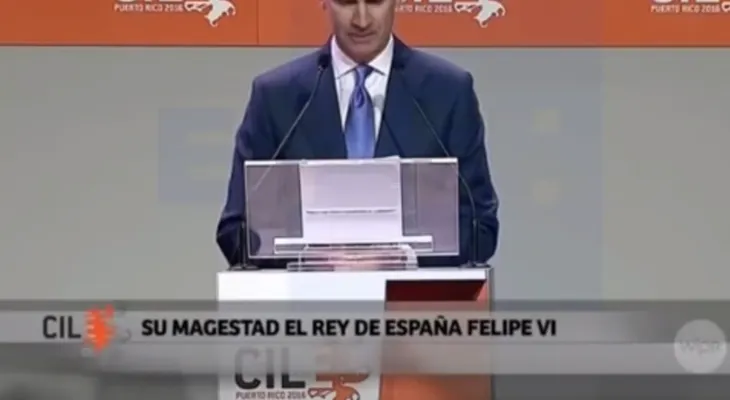 En el Congreso de la Lengua Española, rotulan con errata el discurso de su "magestad" el rey FelipeVI